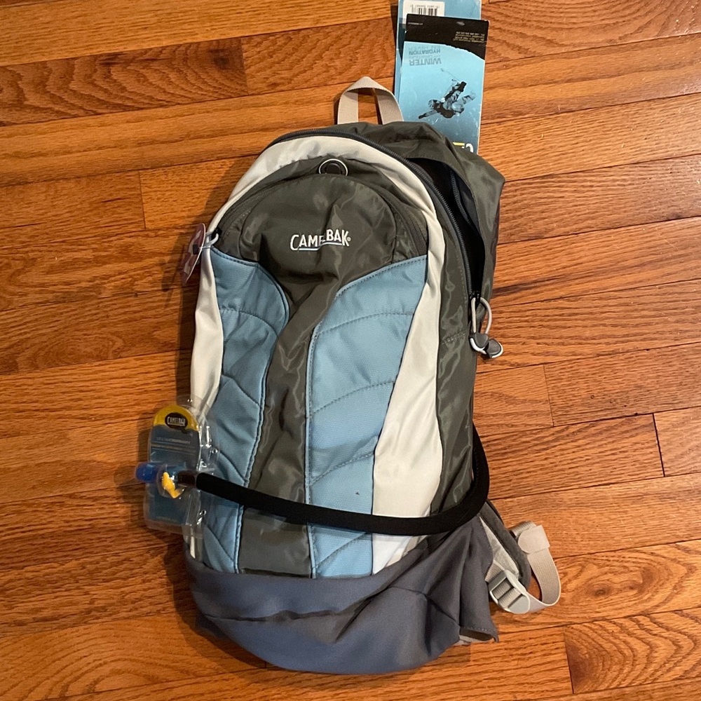 CamelBak 70oz Womens Backpack in Gray and Light Blue. BNWT
